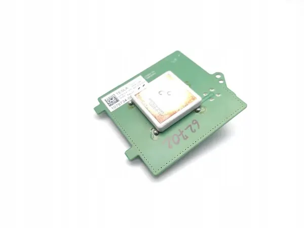 Tesla Model 3 Antennivahvistin OEM 1079734-00-C (2019-2024) image 10