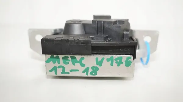 Takaluukun lukko OEM 360183412 Mercedes W176 2012-2018 image 3