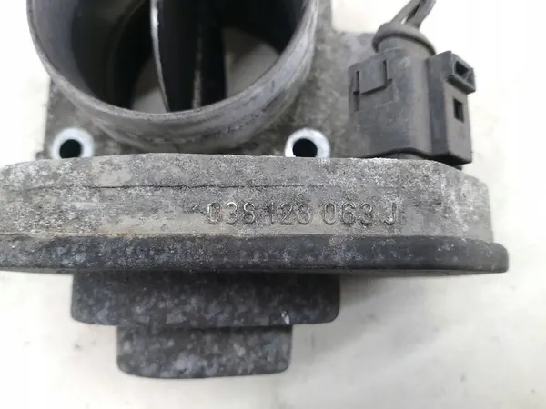 VOLKSWAGEN CADDY III 03-20 VÁLVULA DE ACELERAÇÃO 038128063J image 3