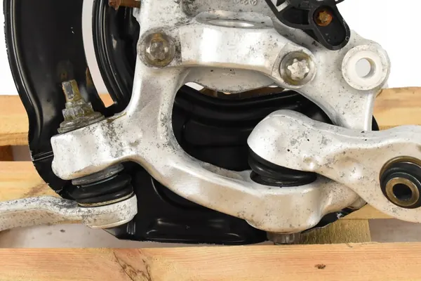 Styrknut fram höger Mercedes W222 V222 X222 A2223322001 image 4