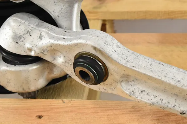 Styrknut fram höger Mercedes W222 V222 X222 A2223322001 image 5