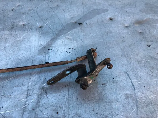 Mercedes-Benz C123 M110 gaspedal OEM image 4