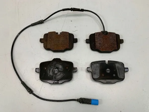 OEM 6890353 bakre bromsbelägg för BMW X3/X4 image 2