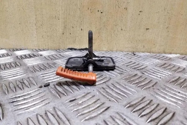 Säkerhetslås SEAT TOLEDO IV 6JA823186 image 4