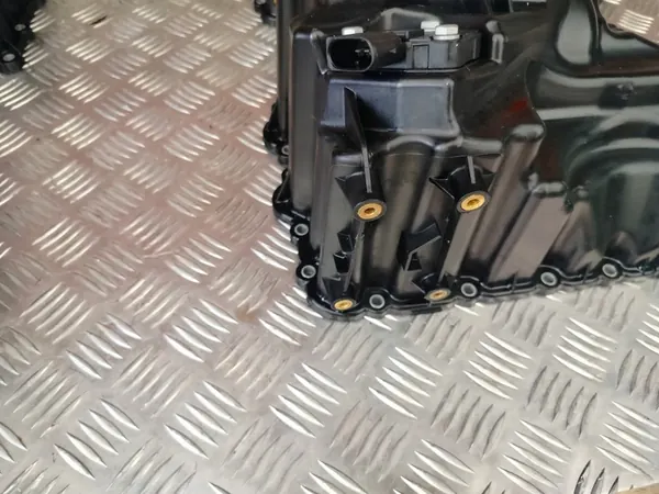 BMW Oljetunna 7606632, 7597636 image 3