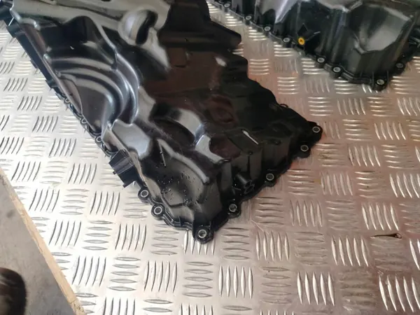 BMW Oljetunna 7606632, 7597636 image 7