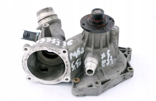 BMW Vattenpump OEM 393336 för 4.4L M62 motor image 2