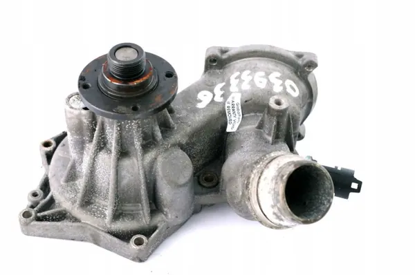 BMW Vattenpump OEM 393336 för 4.4L M62 motor image 10