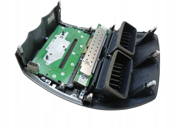 Mitsubishi ASX radion paneeli OEM 8701A470, 8002A920 image 5
