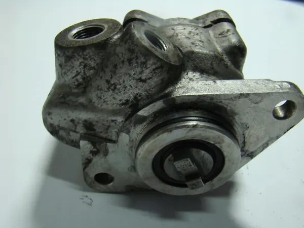 Bomba de dirección asistida OEM POMPA504088697 image 3