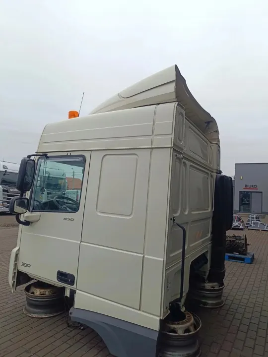 DAF XF 106 480 SC Space Cab Lift - OEM 2040324 image 5