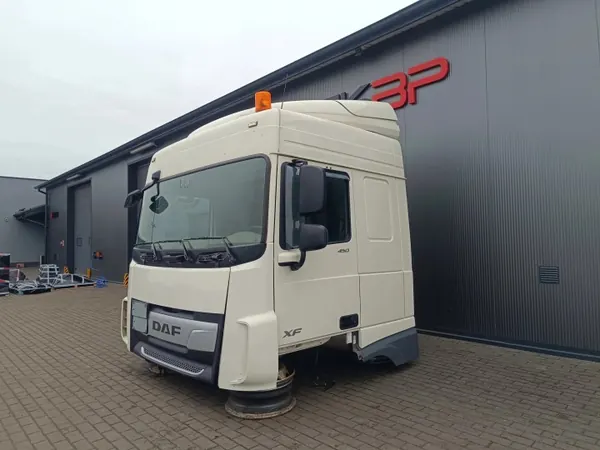 DAF XF 106 480 SC Space Cab Lift - OEM 2040324 image 7