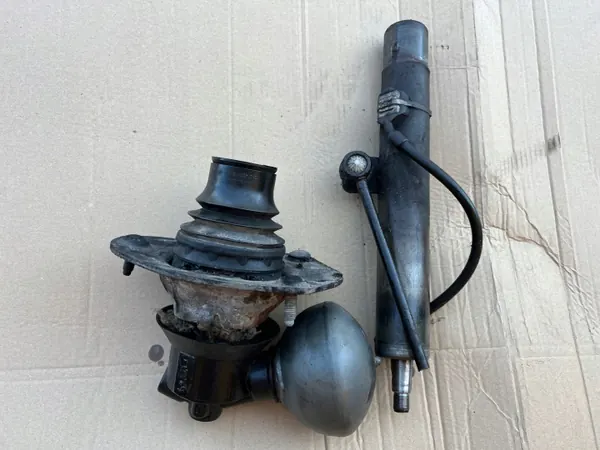 Soupape Suspension Avant OEM Citroen C5 2001-2005 image 2