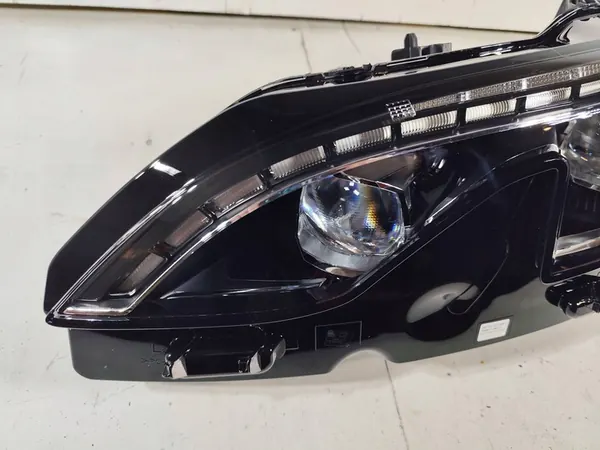 Peugeot 3008 II 5008 Vasemman Etuosan Full LED Lamppu OEM 1674017780 image 2