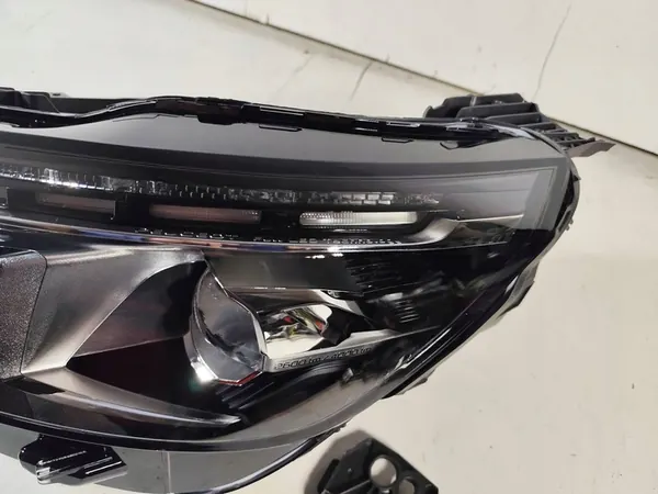 Peugeot 3008 II 5008 Vasemman Etuosan Full LED Lamppu OEM 1674017780 image 4