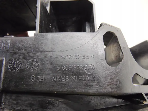 Support de montage 8U0805608A avant droit Audi Q3 11- image 5