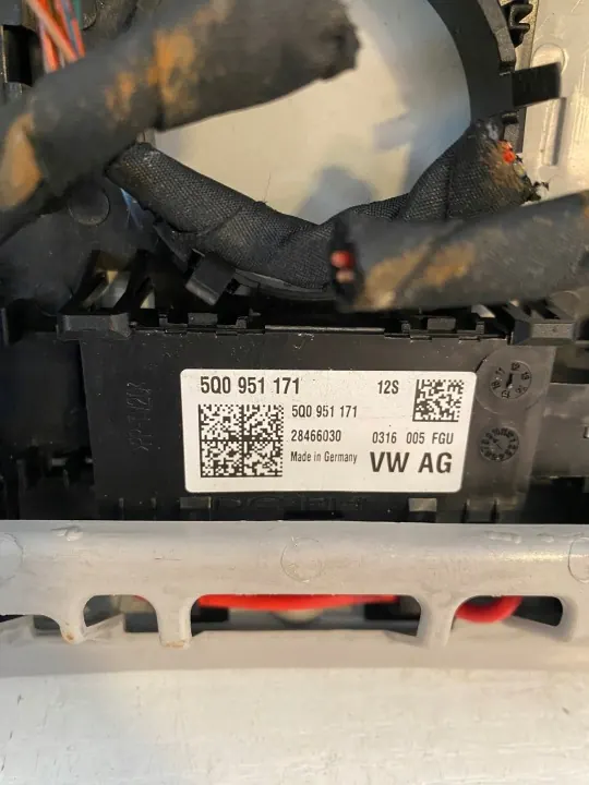 SEAT LEON FR 5F takbelysning OEM 5Q0951171 image 3