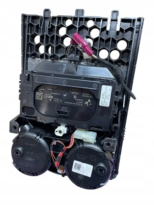 OEM 6801508 Tunnelivarasto Mukitelineellä BMW 5 G30 image 6