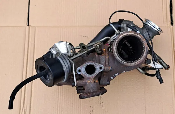 VOLVO V40 II D4 2.0D Turbocompresor Biturbo image 6