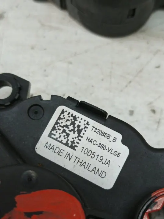 Motor de aquecimento OEM T32096B_B para Renault Talisman image 3