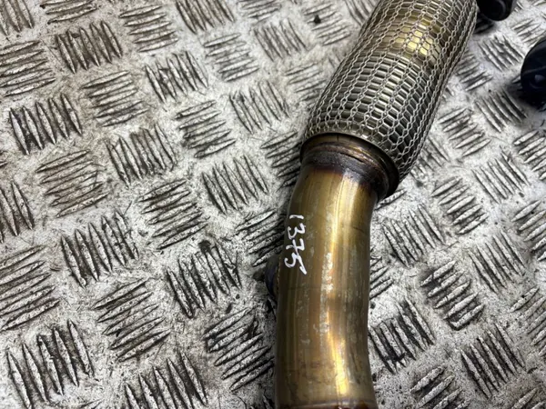 Tubo flexível escape Hyundai Kona II 2025 OEM AMD224699 image 3