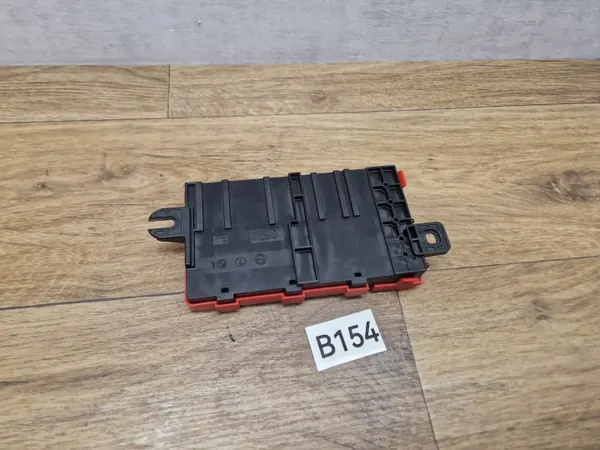 Unidad de Distribución de Energía BMW OEM 9225022 - Usado image 3