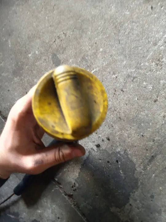 Tubo de enchimento de óleo OEM 8200355347 com íman image 3