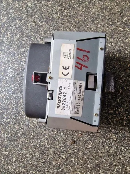Gebrauchtes Volvo OE Navigationsdisplay OEM 8600042 image 3