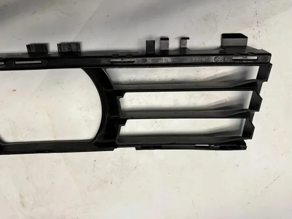 Griglia centrale paraurti anteriore BMW G30 G31 7385268 2016 image 5