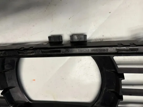 Griglia centrale paraurti anteriore BMW G30 G31 7385268 2016 image 8