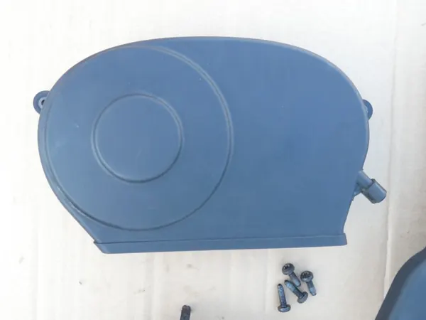 Audi A8 D3 Vaihteiston kansi OEM 077109124B Käytetty image 4