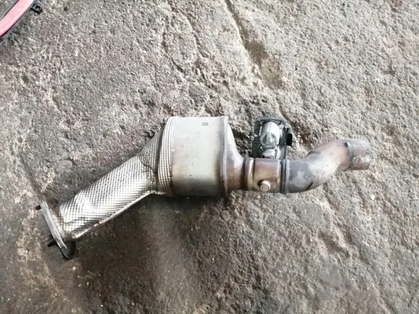 Catalisador OEM 4G0131703AE para Audi A6 A4 A5 image 2