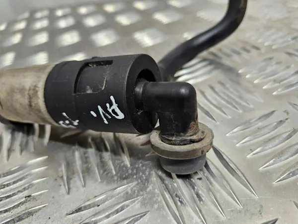 Toyota Avensis T250 2005 Ajovalopesupumppu OEM ESH7097 image 6