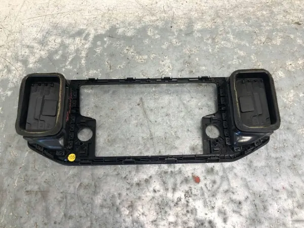 Cadre de grille OEM 7C0857038FBILI pour VW Crafter II image 8