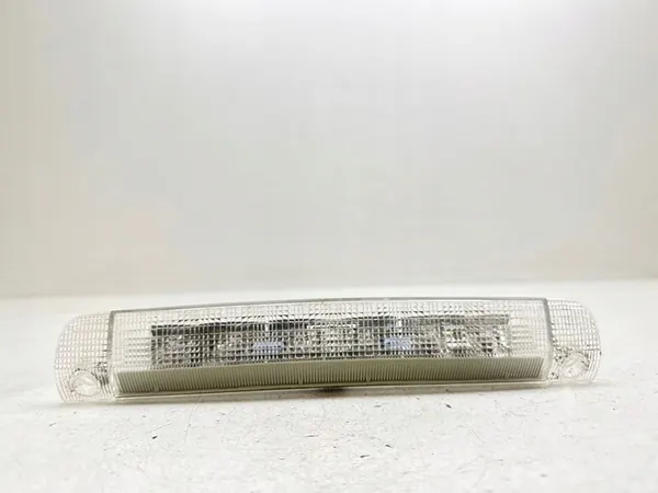 2007 Toyota RAV 4 Luz de freio traseira 02S3E131914 image 1