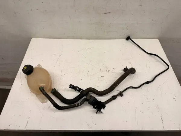 Dacia Duster II tasaussäiliö OEM D2ZBIORWYR1 image 2