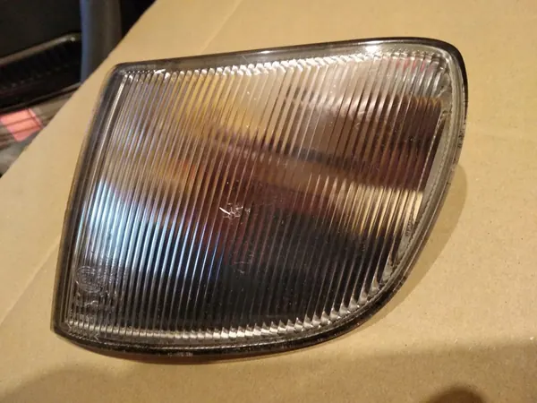 Capa de sinal de viragem esquerda VW Passat B4 3A0941067 OEM image 2