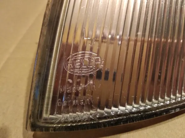 Capa de sinal de viragem esquerda VW Passat B4 3A0941067 OEM image 3