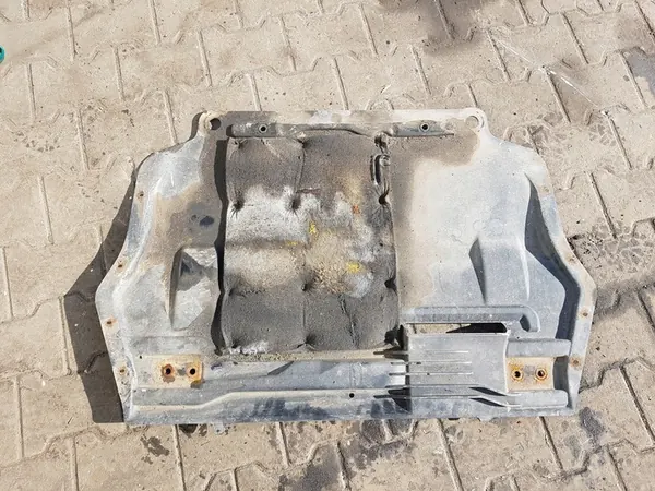 Skoda Octavia Motorhuv 5K0825901B image 4