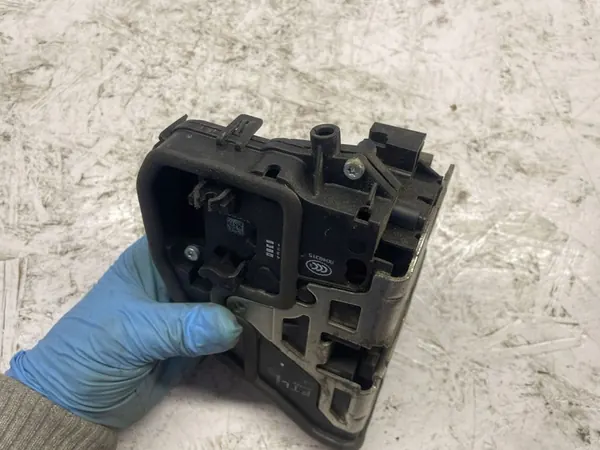 BMW Türschloss linke Seite 7059967 image 4