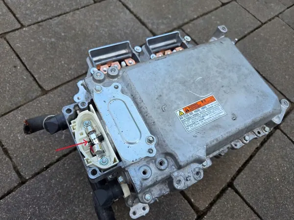 TOYOTA RAV4 IV HYBRID Inverseur G9200-42010 image 3