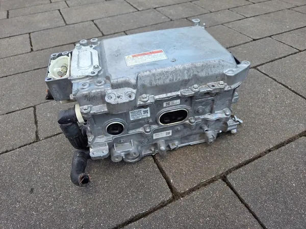 TOYOTA RAV4 IV HYBRID Inverseur G9200-42010 image 5