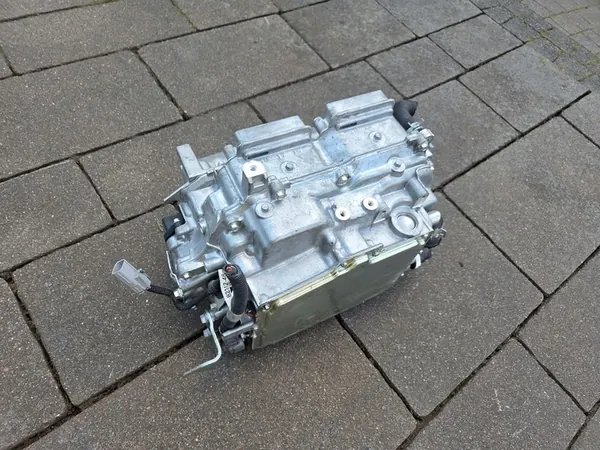 TOYOTA RAV4 IV HYBRID Inverseur G9200-42010 image 9