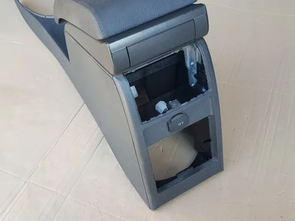 Accoudoir + Tunnel OEM VW Touran I 2003-2015 image 5