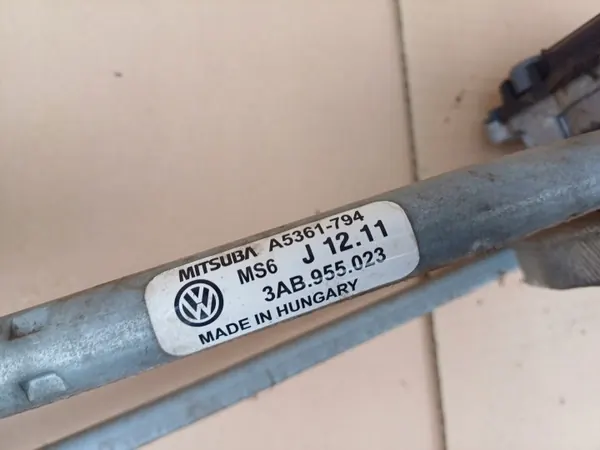 Framruta torkarmekanism OEM 3AB955419 VW Passat B7 image 7