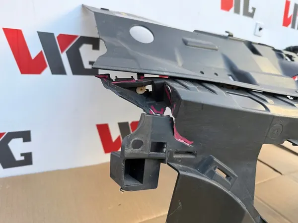 Front Grille Reinforcement Renault Megane IV 620360534R image 5