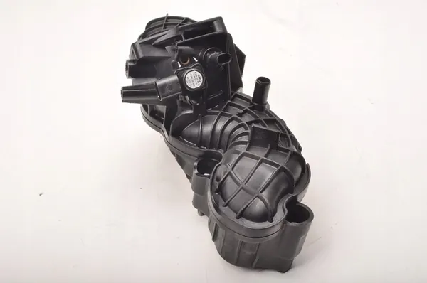 MERCEDES W176 2.0 AMG Inlaatspruitstuk A1330900800 image 5