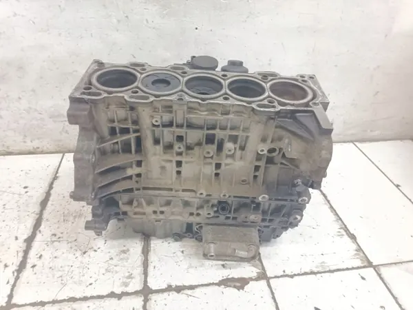 Bloque Motor Volvo D5244T5 Usado - Calidad OE image 2