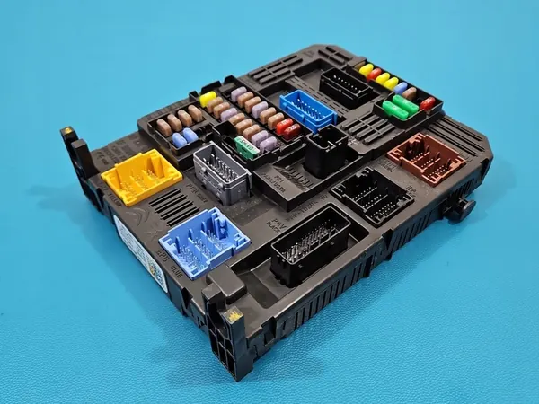 Controlador de módulo BSI Peugeot 3008 II image 1