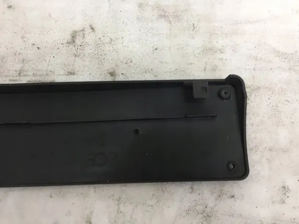 Cadre Plaque Immatriculation Mercedes OEM A2038853481 - Occasion image 7